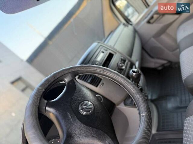 Білий Фольксваген Крафтєр, об'ємом двигуна 1.97 л та пробігом 356 тис. км за 12000 $, фото 16 на Automoto.ua