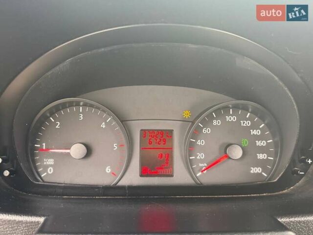 Белый Фольксваген Крафтер, объемом двигателя 1.97 л и пробегом 370 тыс. км за 16600 $, фото 6 на Automoto.ua