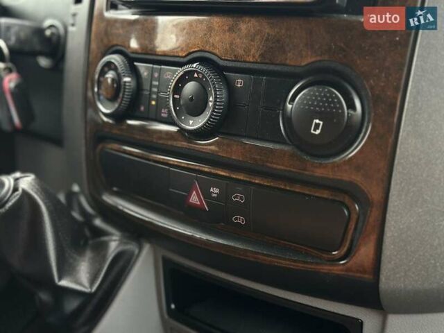 Білий Фольксваген Крафтєр, об'ємом двигуна 2 л та пробігом 330 тис. км за 15500 $, фото 16 на Automoto.ua