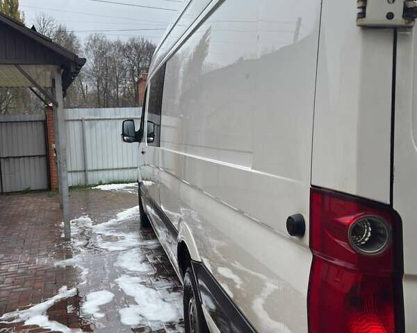 Белый Фольксваген Крафтер, объемом двигателя 1.97 л и пробегом 370 тыс. км за 16600 $, фото 4 на Automoto.ua