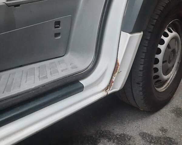 Белый Фольксваген Крафтер, объемом двигателя 2 л и пробегом 482 тыс. км за 11000 $, фото 13 на Automoto.ua