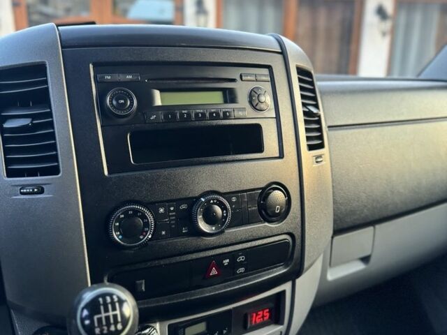 Білий Фольксваген Крафтєр, об'ємом двигуна 2 л та пробігом 450 тис. км за 12499 $, фото 17 на Automoto.ua