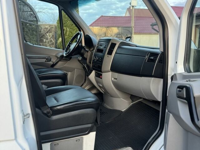 Білий Фольксваген Крафтєр, об'ємом двигуна 2 л та пробігом 450 тис. км за 12499 $, фото 18 на Automoto.ua