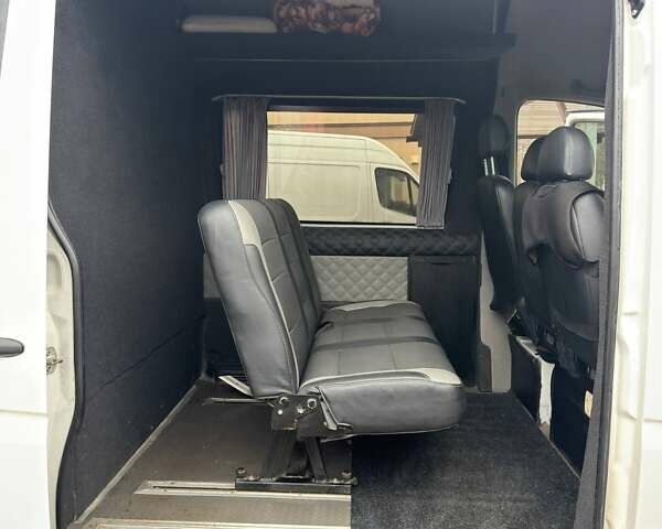 Белый Фольксваген Крафтер, объемом двигателя 1.97 л и пробегом 370 тыс. км за 16600 $, фото 8 на Automoto.ua