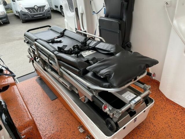 Белый Фольксваген Крафтер, объемом двигателя 2 л и пробегом 180 тыс. км за 4280 $, фото 7 на Automoto.ua