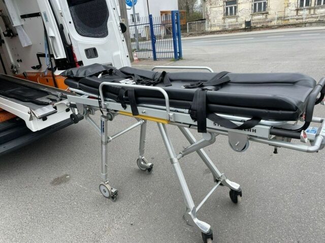 Белый Фольксваген Крафтер, объемом двигателя 2 л и пробегом 180 тыс. км за 4280 $, фото 6 на Automoto.ua