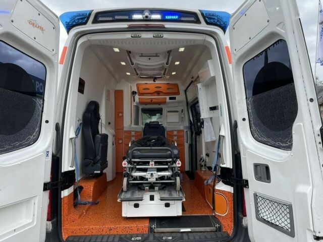 Белый Фольксваген Крафтер, объемом двигателя 2 л и пробегом 180 тыс. км за 4280 $, фото 3 на Automoto.ua