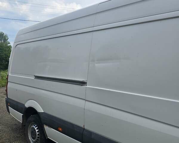 Фольксваген Крафтер 2013 в Новоселица на Automoto.ua Белый Фольксваген Крафтер, объемом двигателя 2 л и пробегом 500 тыс. км за 11000 $, фото 3 на Automoto.ua