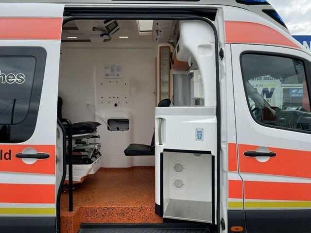 Белый Фольксваген Крафтер, объемом двигателя 2 л и пробегом 180 тыс. км за 4280 $, фото 5 на Automoto.ua