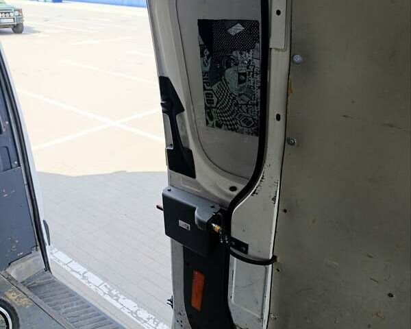 Белый Фольксваген Крафтер, объемом двигателя 2 л и пробегом 510 тыс. км за 11600 $, фото 8 на Automoto.ua