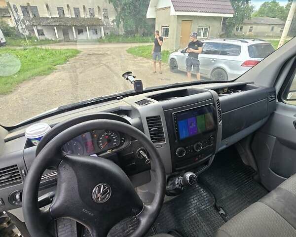 Фольксваген Крафтер 2013 в Новоселица на Automoto.ua Белый Фольксваген Крафтер, объемом двигателя 2 л и пробегом 500 тыс. км за 11000 $, фото 5 на Automoto.ua