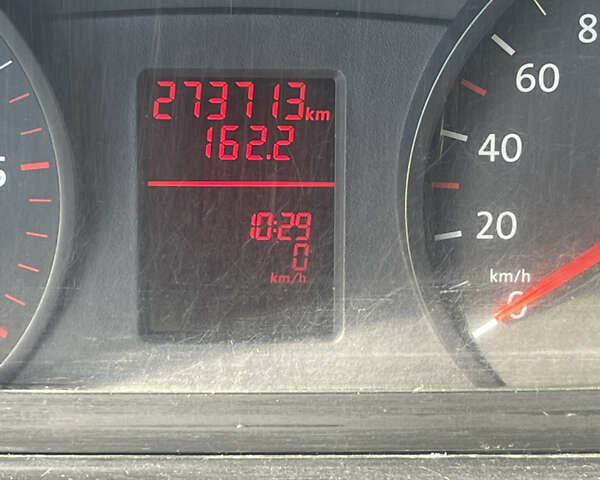 Белый Фольксваген Крафтер, объемом двигателя 1.97 л и пробегом 273 тыс. км за 13900 $, фото 11 на Automoto.ua
