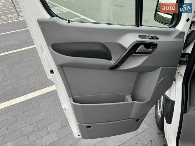 Фольксваген Крафтер 2015 в Мукачеве на Automoto.ua Белый Фольксваген Крафтер, объемом двигателя 2 л и пробегом 309 тыс. км за 14800 $, фото 27 на Automoto.ua