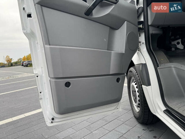 Фольксваген Крафтер 2015 в Мукачеве на Automoto.ua Белый Фольксваген Крафтер, объемом двигателя 2 л и пробегом 309 тыс. км за 14800 $, фото 28 на Automoto.ua