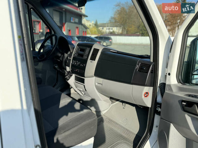 Белый Фольксваген Крафтер, объемом двигателя 2 л и пробегом 264 тыс. км за 17500 $, фото 17 на Automoto.ua