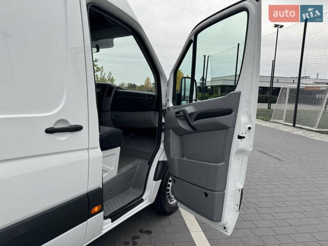 Фольксваген Крафтер 2015 в Мукачеве на Automoto.ua Белый Фольксваген Крафтер, объемом двигателя 2 л и пробегом 309 тыс. км за 14800 $, фото 36 на Automoto.ua