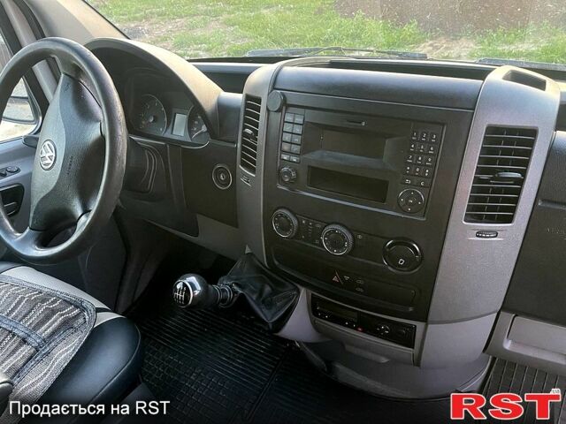 Білий Фольксваген Крафтєр, об'ємом двигуна 2 л та пробігом 327 тис. км за 14200 $, фото 4 на Automoto.ua