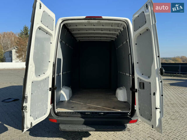 Белый Фольксваген Крафтер, объемом двигателя 2 л и пробегом 264 тыс. км за 17500 $, фото 24 на Automoto.ua