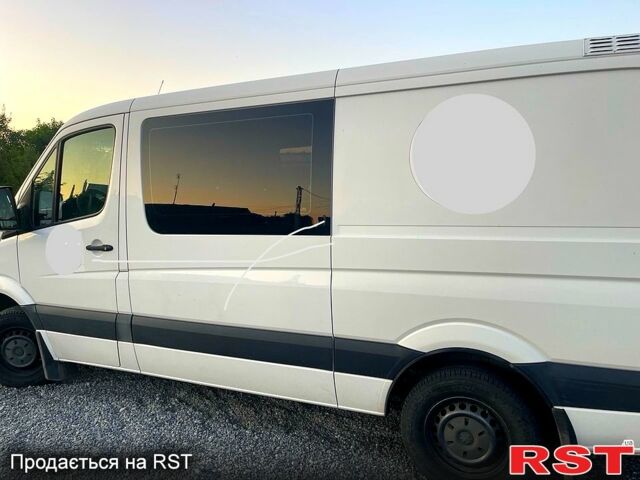 Білий Фольксваген Крафтєр, об'ємом двигуна 2 л та пробігом 327 тис. км за 14200 $, фото 2 на Automoto.ua