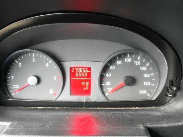 Белый Фольксваген Крафтер, объемом двигателя 2 л и пробегом 290 тыс. км за 17900 $, фото 2 на Automoto.ua