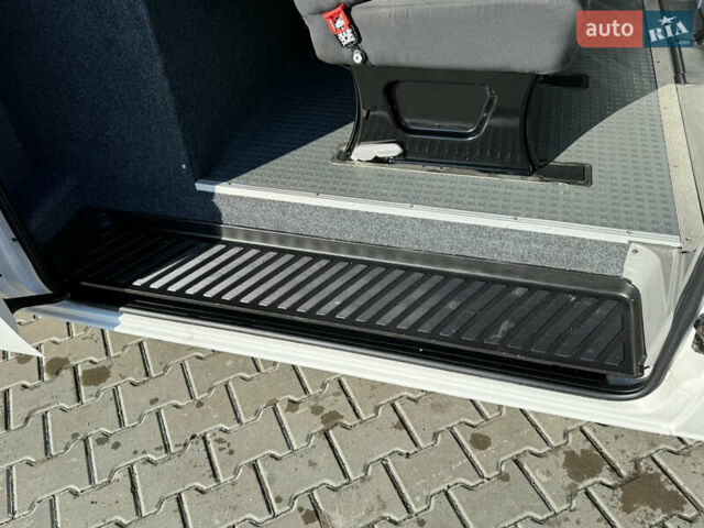 Белый Фольксваген Крафтер, объемом двигателя 2 л и пробегом 264 тыс. км за 17500 $, фото 22 на Automoto.ua