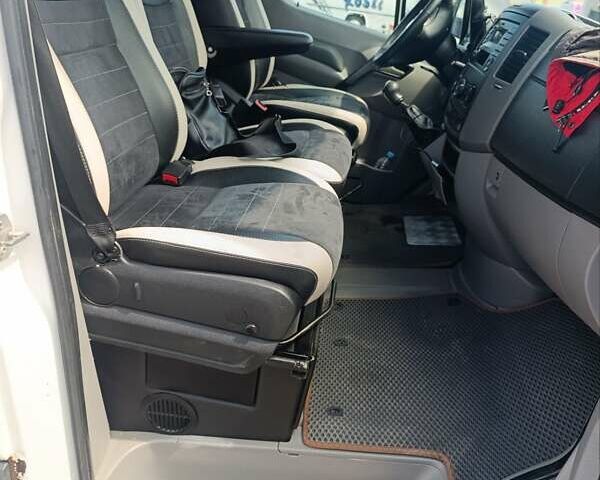 Белый Фольксваген Крафтер, объемом двигателя 1.97 л и пробегом 320 тыс. км за 14000 $, фото 12 на Automoto.ua