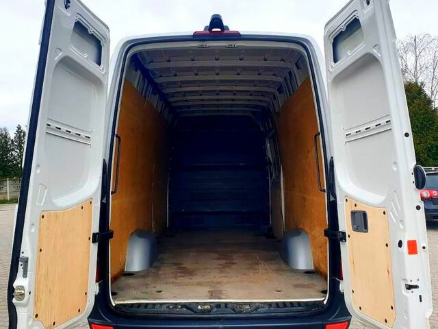 Белый Фольксваген Крафтер, объемом двигателя 2 л и пробегом 320 тыс. км за 16800 $, фото 4 на Automoto.ua