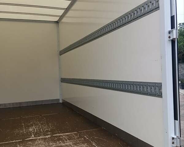 Белый Фольксваген Крафтер, объемом двигателя 2 л и пробегом 169 тыс. км за 19900 $, фото 8 на Automoto.ua