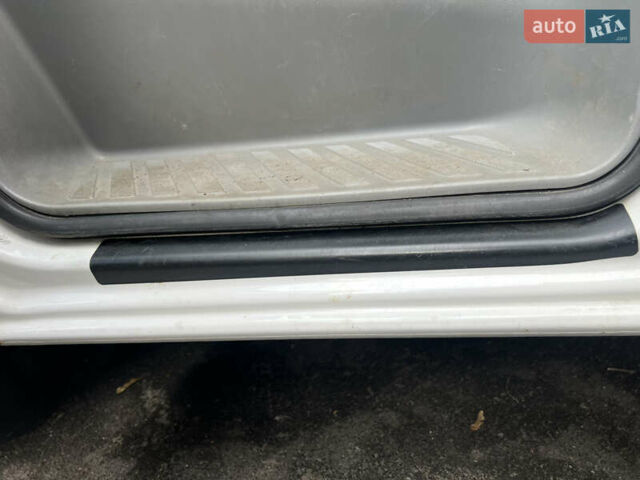 Белый Фольксваген Крафтер, объемом двигателя 1.97 л и пробегом 257 тыс. км за 17000 $, фото 28 на Automoto.ua