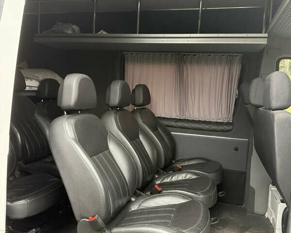 Белый Фольксваген Крафтер, объемом двигателя 1.97 л и пробегом 450 тыс. км за 17000 $, фото 3 на Automoto.ua