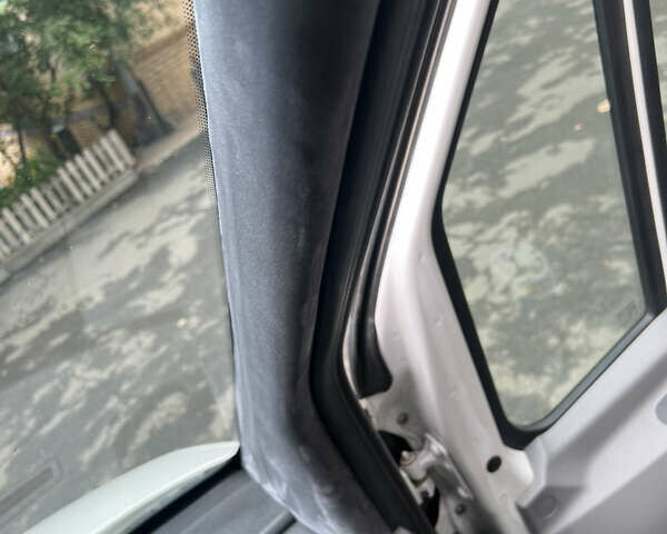 Белый Фольксваген Крафтер, объемом двигателя 1.97 л и пробегом 257 тыс. км за 17000 $, фото 37 на Automoto.ua