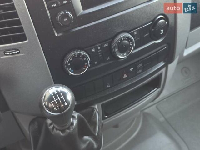 Білий Фольксваген Крафтєр, об'ємом двигуна 2 л та пробігом 249 тис. км за 16799 $, фото 23 на Automoto.ua