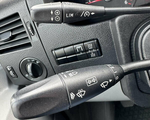 Белый Фольксваген Крафтер, объемом двигателя 2 л и пробегом 154 тыс. км за 19600 $, фото 38 на Automoto.ua