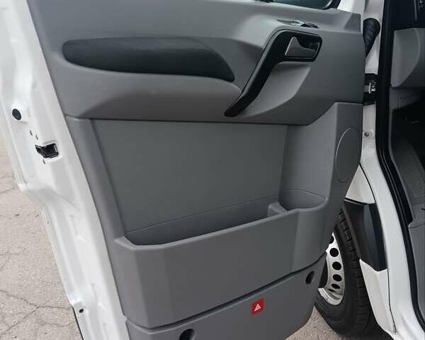 Белый Фольксваген Крафтер, объемом двигателя 2 л и пробегом 169 тыс. км за 19900 $, фото 25 на Automoto.ua