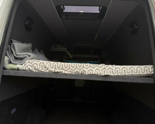 Белый Фольксваген Крафтер, объемом двигателя 1.97 л и пробегом 450 тыс. км за 17000 $, фото 4 на Automoto.ua