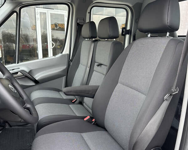 Белый Фольксваген Крафтер, объемом двигателя 2 л и пробегом 154 тыс. км за 19600 $, фото 29 на Automoto.ua