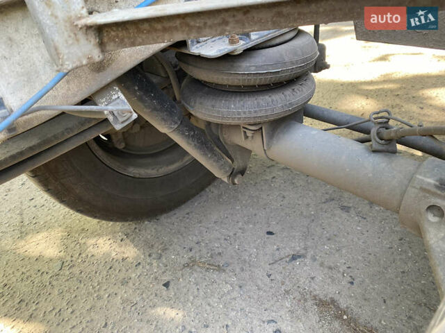 Белый Фольксваген Крафтер, объемом двигателя 1.97 л и пробегом 360 тыс. км за 20000 $, фото 10 на Automoto.ua