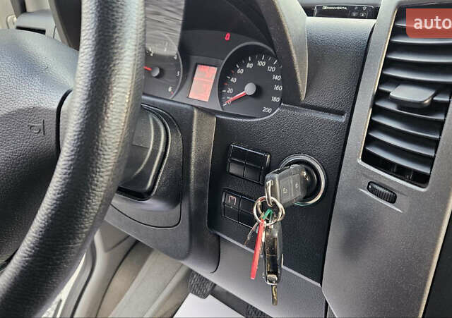 Белый Фольксваген Крафтер, объемом двигателя 2 л и пробегом 130 тыс. км за 26900 $, фото 39 на Automoto.ua