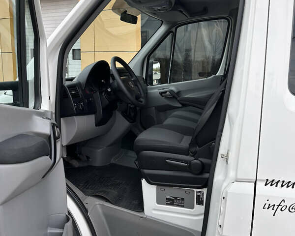 Белый Фольксваген Крафтер, объемом двигателя 2 л и пробегом 154 тыс. км за 19600 $, фото 30 на Automoto.ua