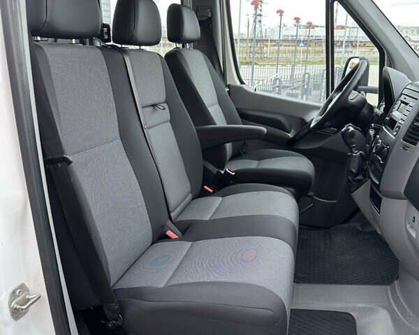 Белый Фольксваген Крафтер, объемом двигателя 2 л и пробегом 154 тыс. км за 19600 $, фото 34 на Automoto.ua