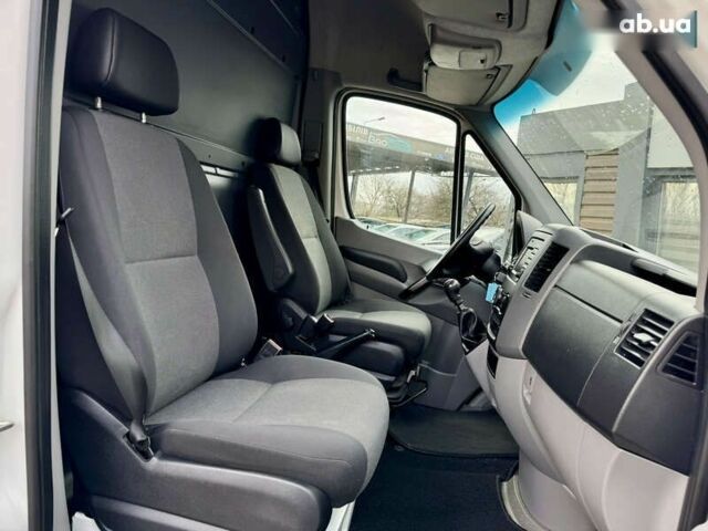 Белый Фольксваген Крафтер, объемом двигателя 2 л и пробегом 217 тыс. км за 19999 $, фото 3 на Automoto.ua