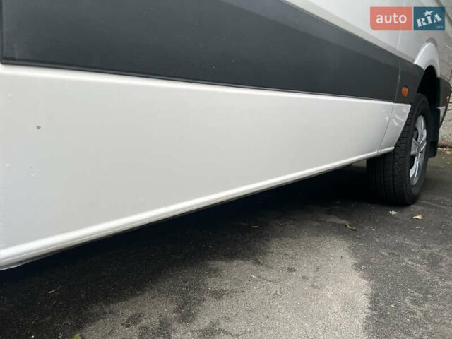 Белый Фольксваген Крафтер, объемом двигателя 1.97 л и пробегом 257 тыс. км за 17000 $, фото 32 на Automoto.ua