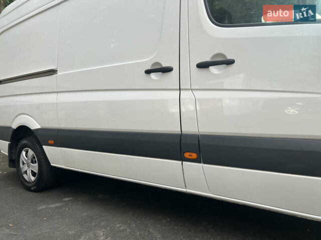 Белый Фольксваген Крафтер, объемом двигателя 1.97 л и пробегом 257 тыс. км за 17000 $, фото 10 на Automoto.ua