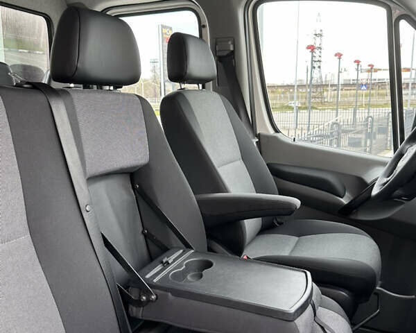 Белый Фольксваген Крафтер, объемом двигателя 2 л и пробегом 154 тыс. км за 19600 $, фото 35 на Automoto.ua