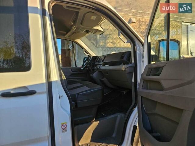 Белый Фольксваген Крафтер, объемом двигателя 2 л и пробегом 372 тыс. км за 17200 $, фото 1 на Automoto.ua