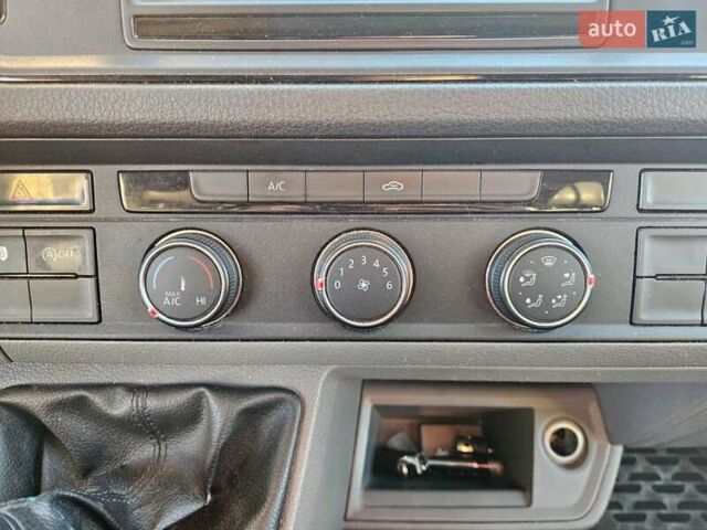 Белый Фольксваген Крафтер, объемом двигателя 2 л и пробегом 372 тыс. км за 17200 $, фото 7 на Automoto.ua