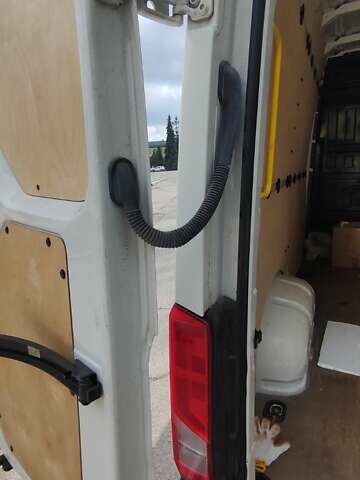 Белый Фольксваген Крафтер, объемом двигателя 1.97 л и пробегом 282 тыс. км за 19500 $, фото 20 на Automoto.ua