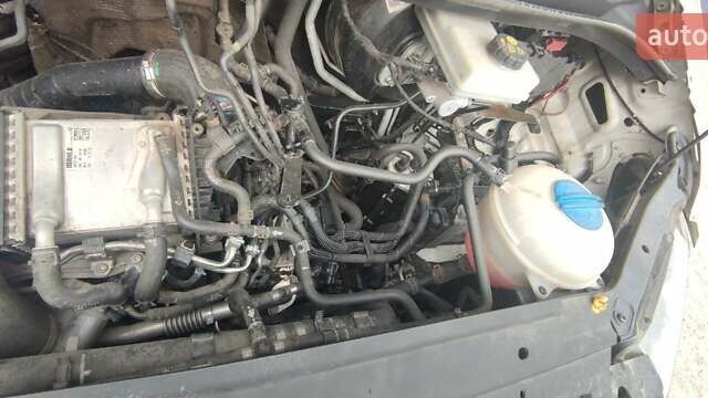 Білий Фольксваген Крафтєр, об'ємом двигуна 1.97 л та пробігом 320 тис. км за 16600 $, фото 13 на Automoto.ua