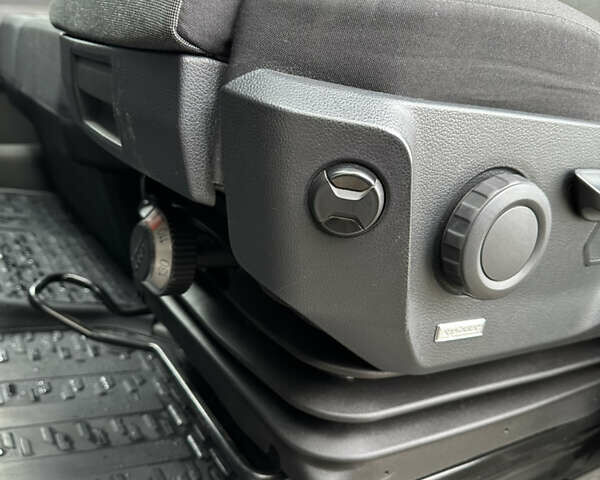 Белый Фольксваген Крафтер, объемом двигателя 2 л и пробегом 273 тыс. км за 22500 $, фото 20 на Automoto.ua