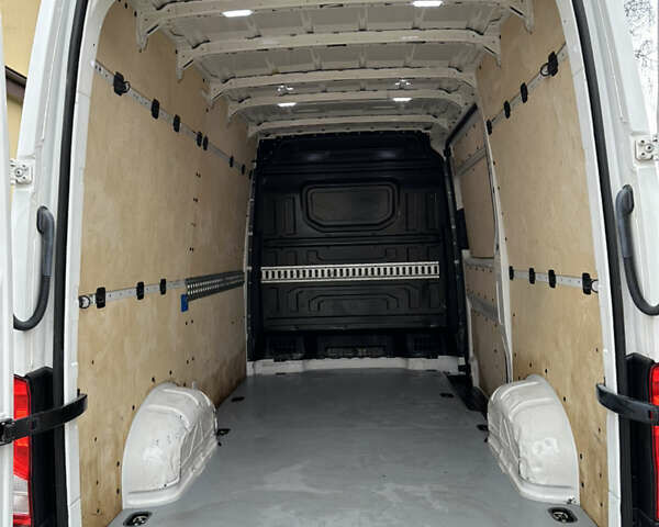 Белый Фольксваген Крафтер, объемом двигателя 2 л и пробегом 273 тыс. км за 22500 $, фото 25 на Automoto.ua